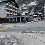 Modern With Free Parking アパート テッシュ