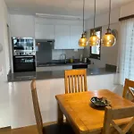 アパート Modern With Free Parking *