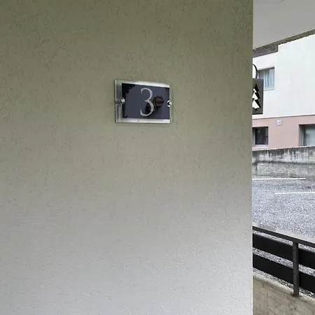 Modern With Free Parking 公寓