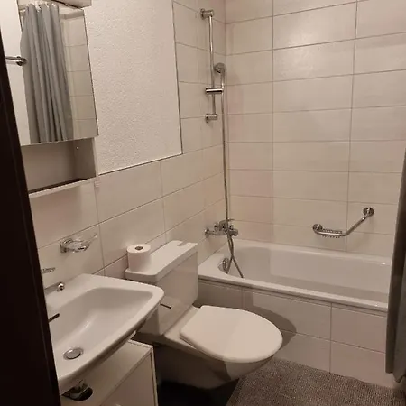 Modern With Free Parking * 塔什