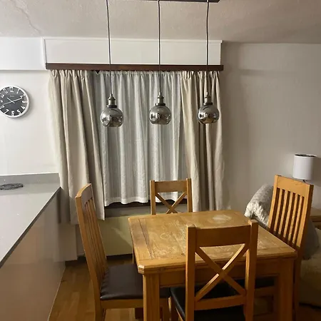 Modern With Free Parking * 塔什