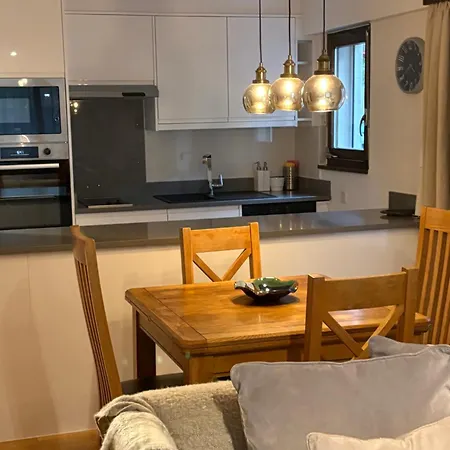 Modern With Free Parking Appartement *