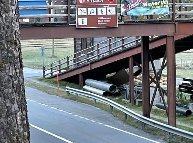 Modern With Free Parking *