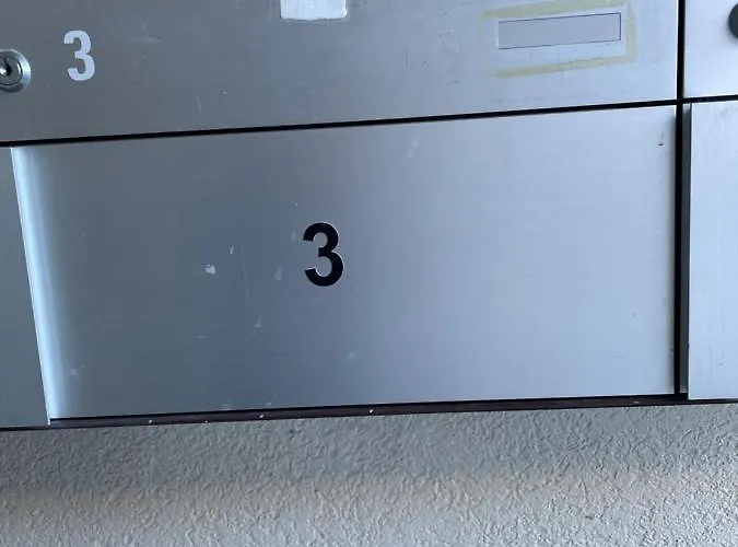 Modern With Free Parking Daire Täsch