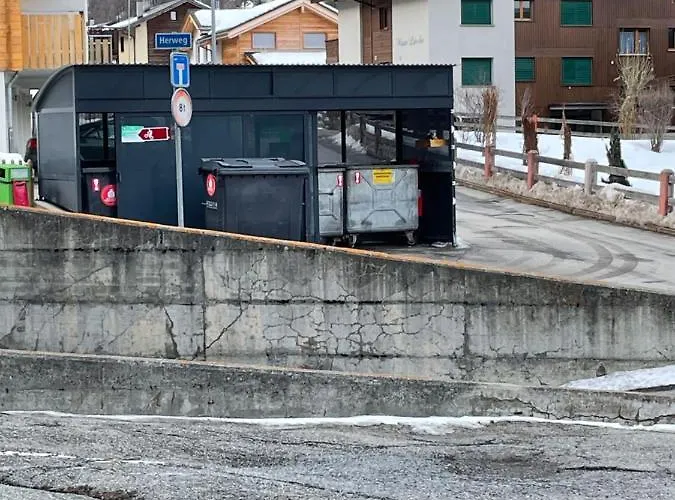 Modern With Free Parking Daire Täsch