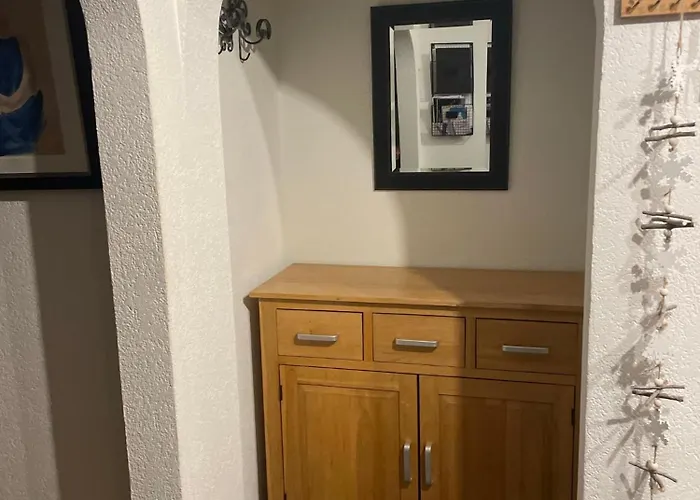 Modern With Free Parking Daire Täsch