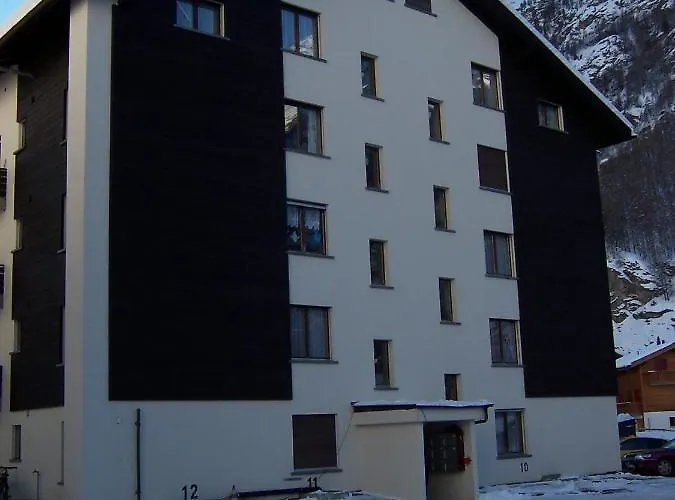 Modern With Free Parking