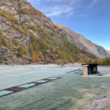 Modern With Free Parking דירה Täsch